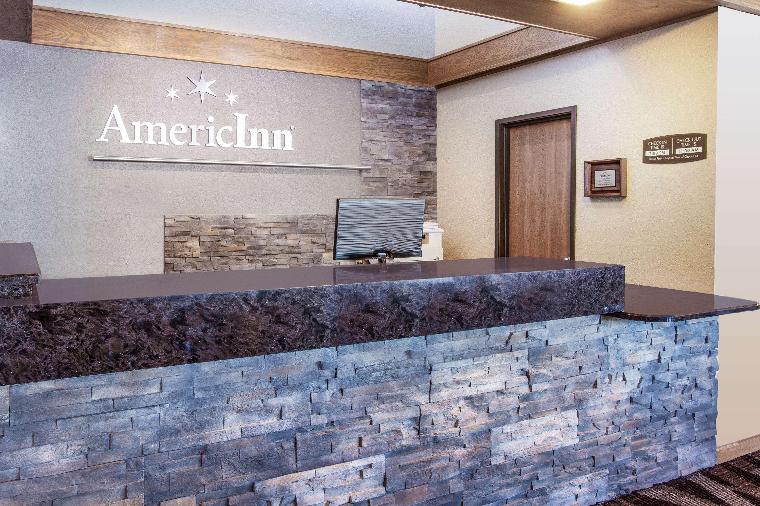 AmericInn by Wyndham St. Peter Exterior foto