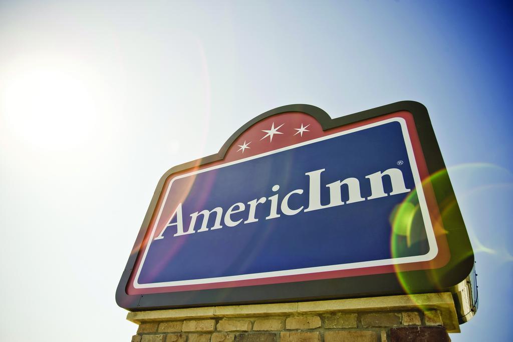 AmericInn by Wyndham St. Peter Exterior foto